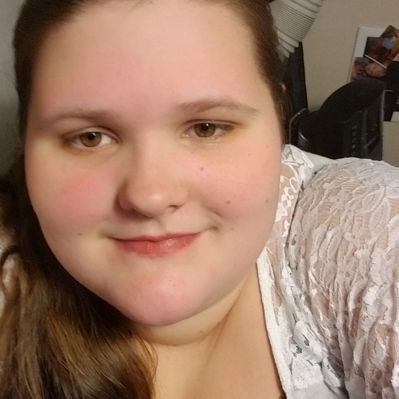 Meet your Posher, Cheyenne - Picture 1 of 1